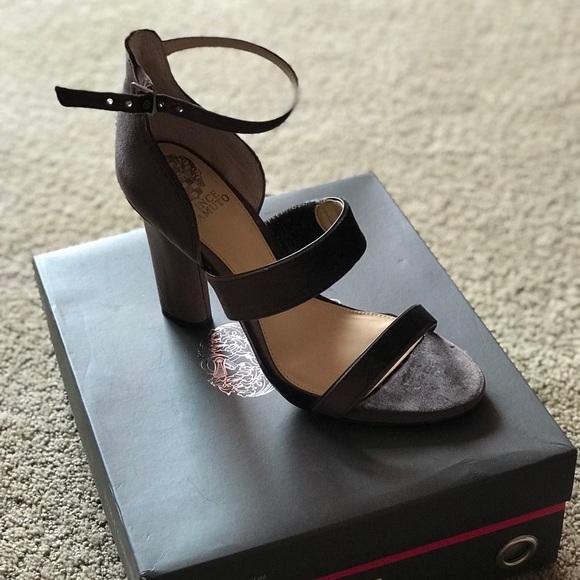 Women’s Shoes - Picture 2 of 6